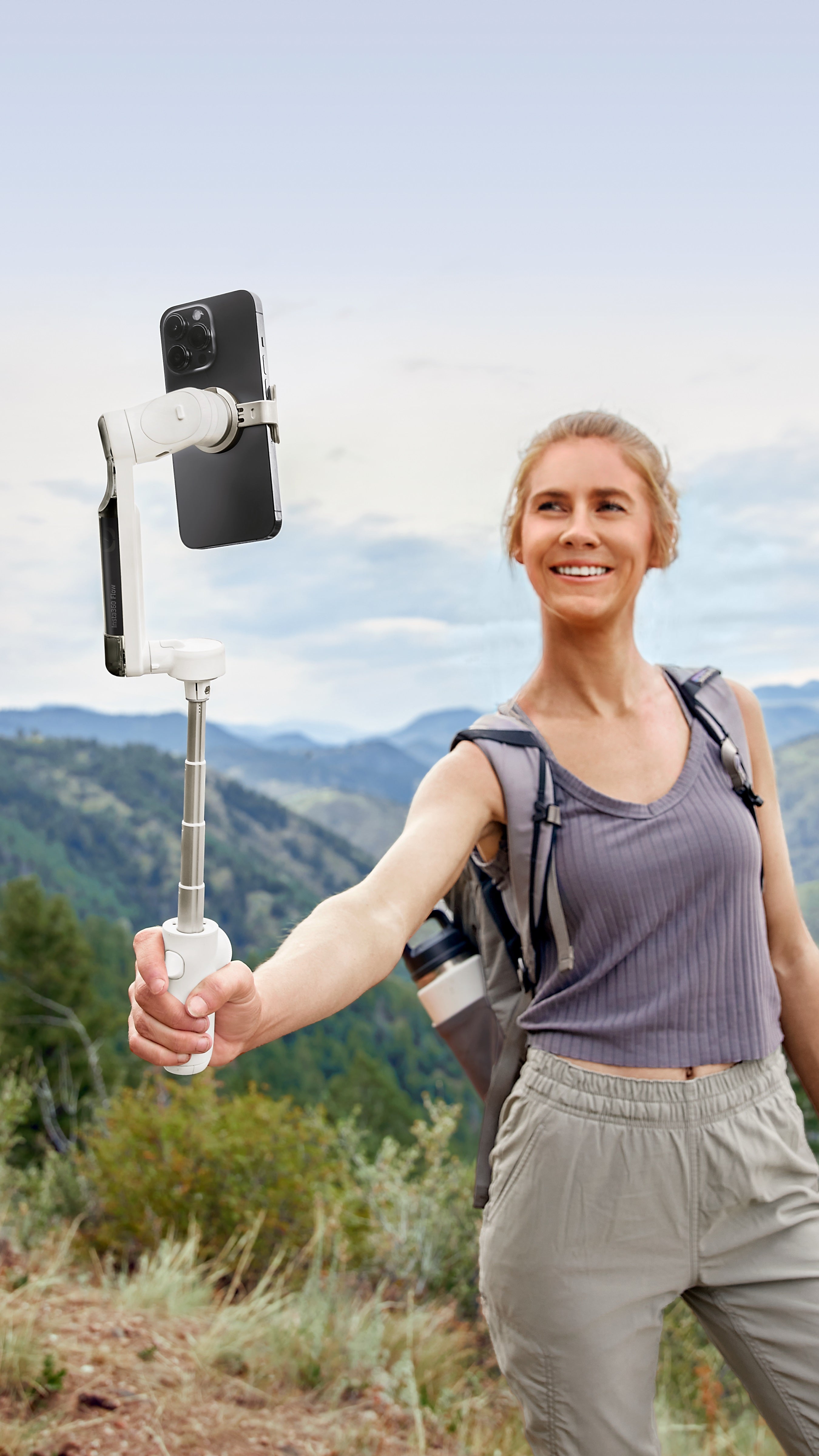 Insta360 Flow - The AI Tracking Stabilizer