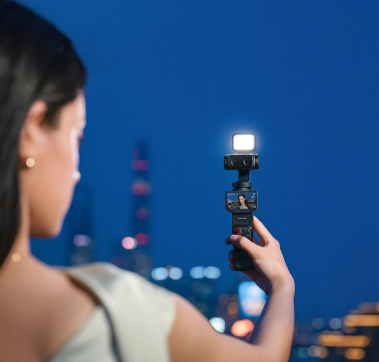 Insta360 Mini Fill Light for Insta360 Luna Ultra (Pre-Order)