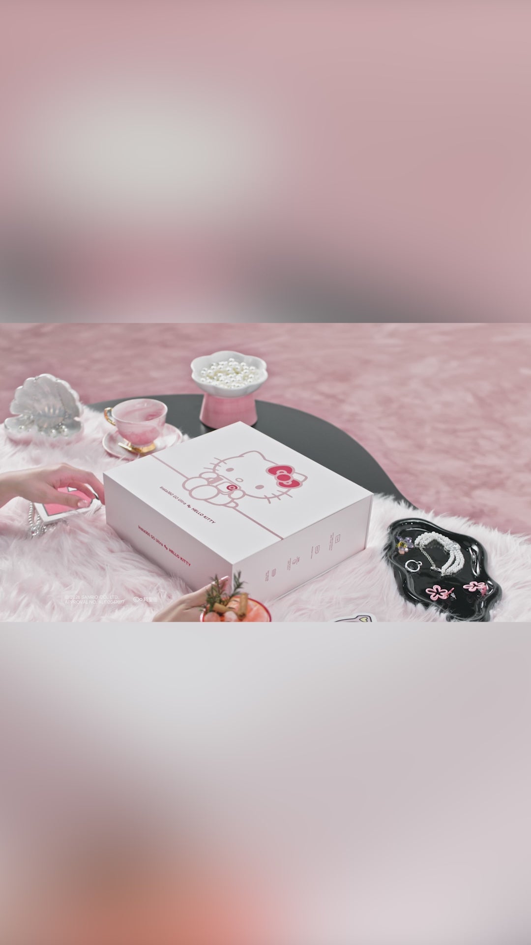 Pre-Order) Insta360 Go Ultra Hello Kitty Limited Edition Sakura